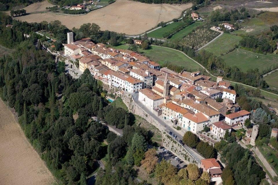 شقة La Finestra Sul Borgo Dimora Storica لاتيرينا المظهر الخارجي الصورة